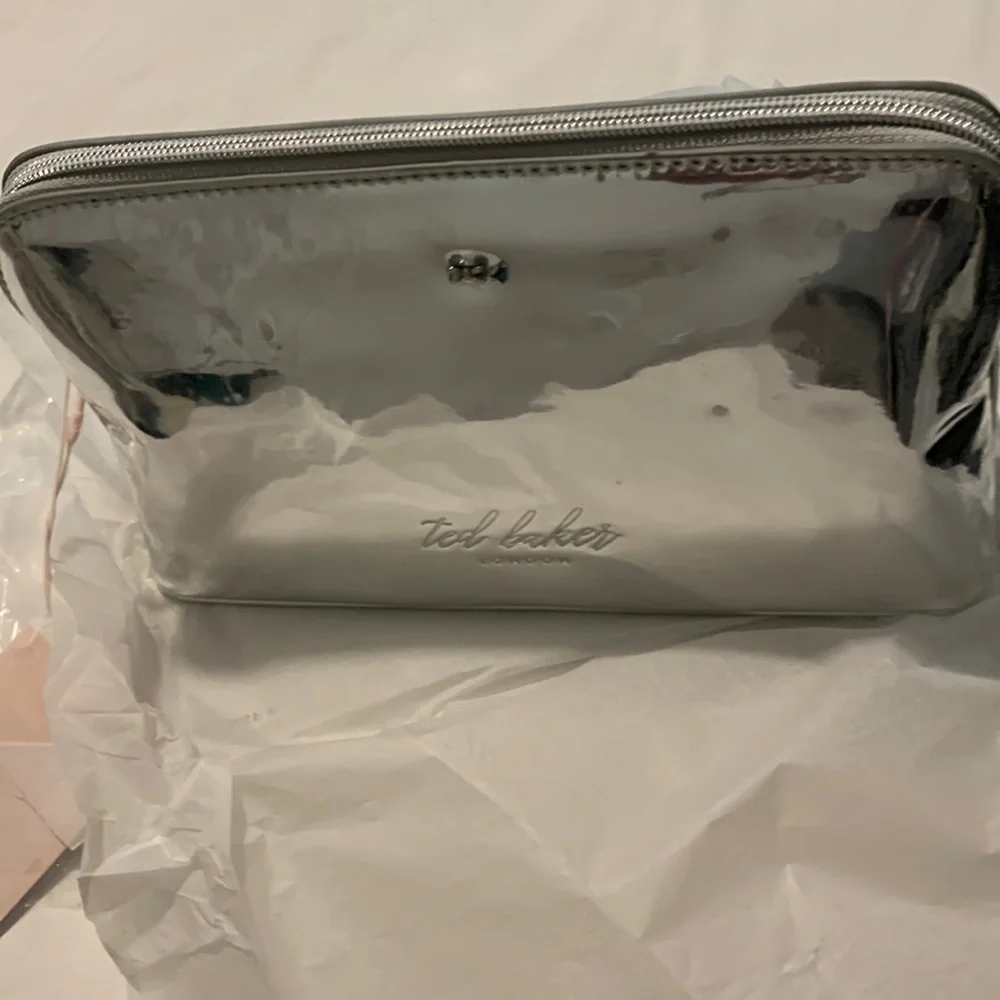 NWT Ted Baker London Mirrored Washbag